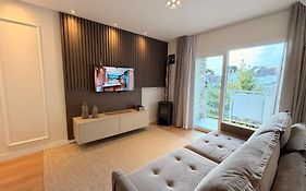 Apartamento frente Av Osvaldo Aranha Centro Canela
